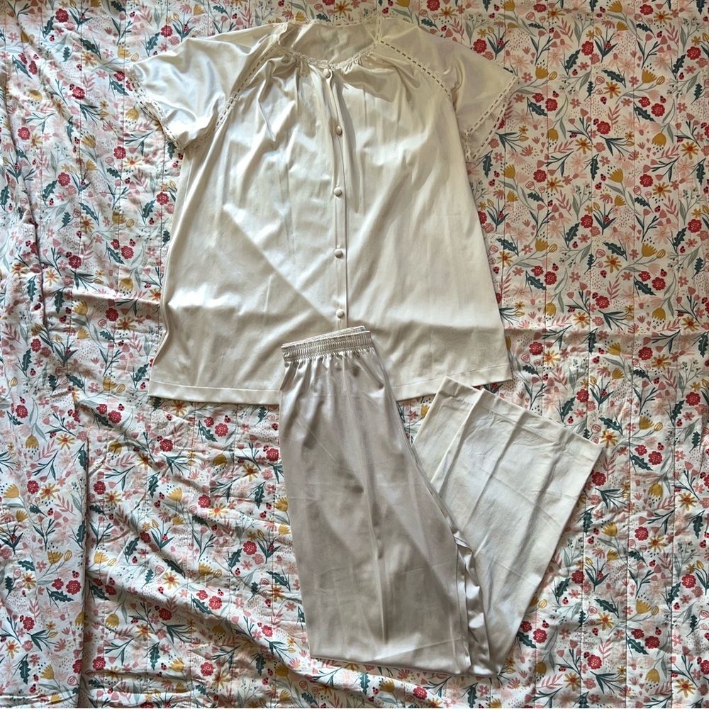 Vanity Fair Cream Button-Up Pajama Set